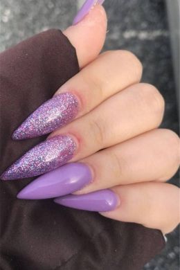 Острые фиолетовые ногти