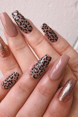 Принт леопард на ногтях