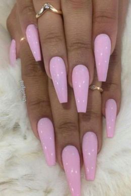 Розовые ногти балерина