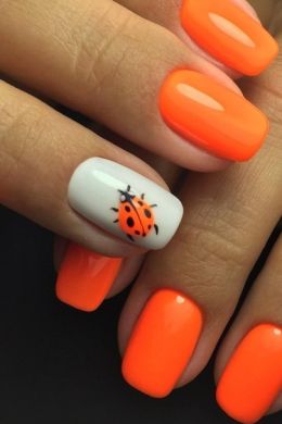 Оранжевые квадратные ногти