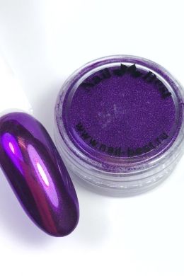 Фиолетовая втирка на ногтях