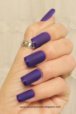 Фиолетовый маникюр на квадратные ногти