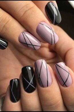 Черные линии на ногтях