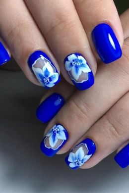 Синий дизайн на короткие ногти