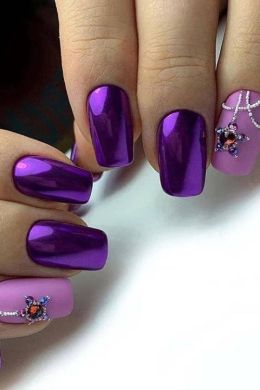 Яркие фиолетовые ногти