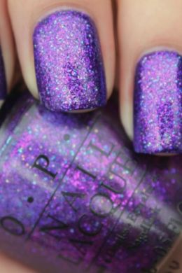Фиолетовые ногти с блестками