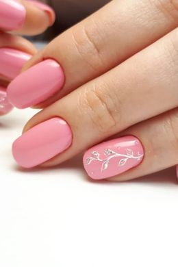 Розовый гель лак на короткие ногти