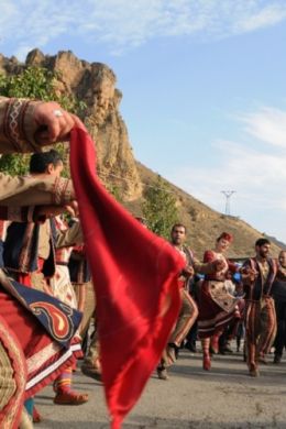 Армянские танцы на свадьбе