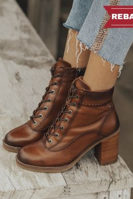 Зимние коричневые ботинки женские
