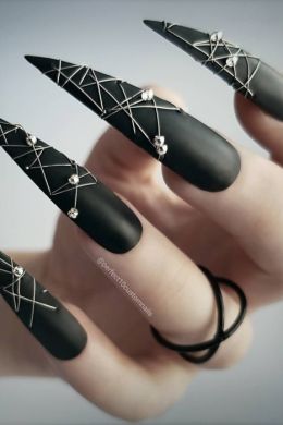 Черные острые ногти дизайн