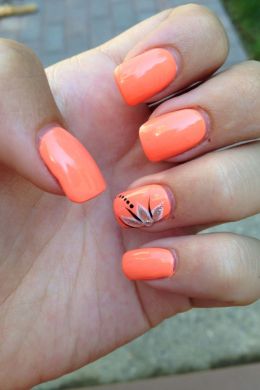 Оранжевые короткие ногти