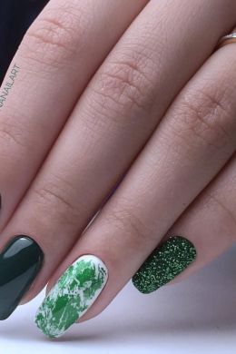 Темно зеленые ногти дизайн