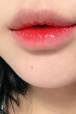 Зацелованные губы