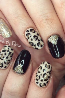 Черные ногти с леопардом