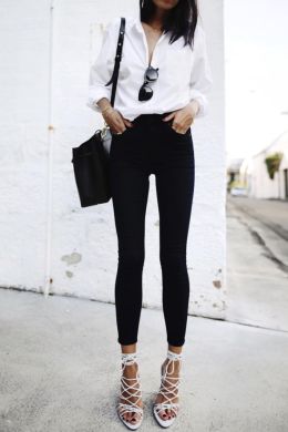 Черные джинсы с белым швом