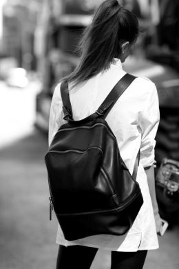 Черно белый рюкзак