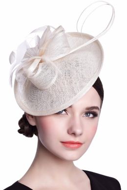 Шляпа белая женская