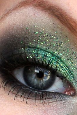 Праздничный макияж для зеленых глаз