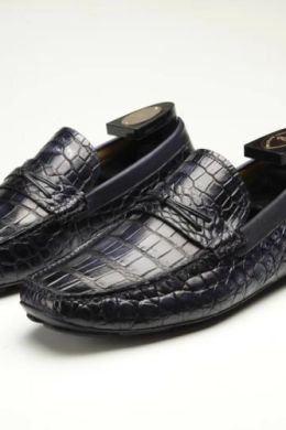 Ботинки из крокодила
