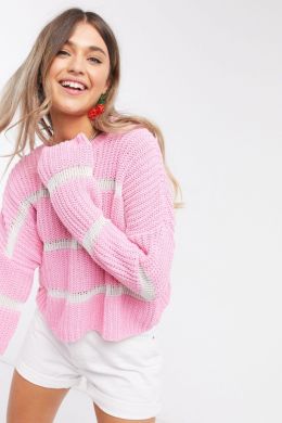 Ярко розовый свитер