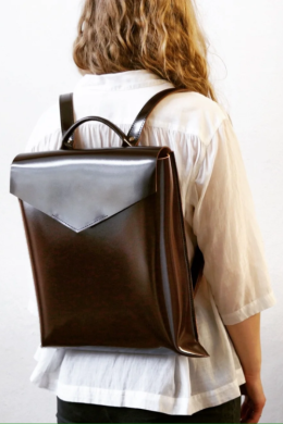 Кожаный рюкзак для ноутбука женский