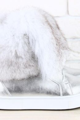 Зимние ботинки женские серебристые