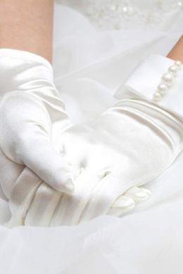 Короткие свадебные перчатки