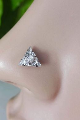 Сережка в нос с бриллиантом