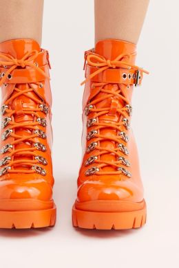 Ботинки женские оранжевые