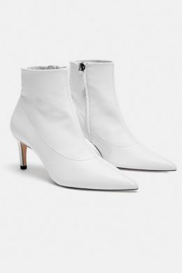 Белые кожаные ботинки женские