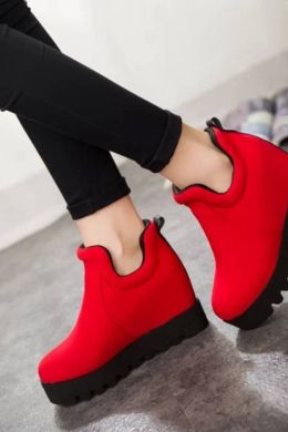 Женские весенние ботинки на платформе