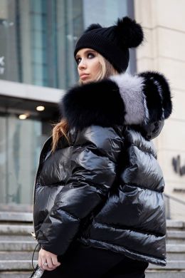 Черная зимняя куртка женская с мехом