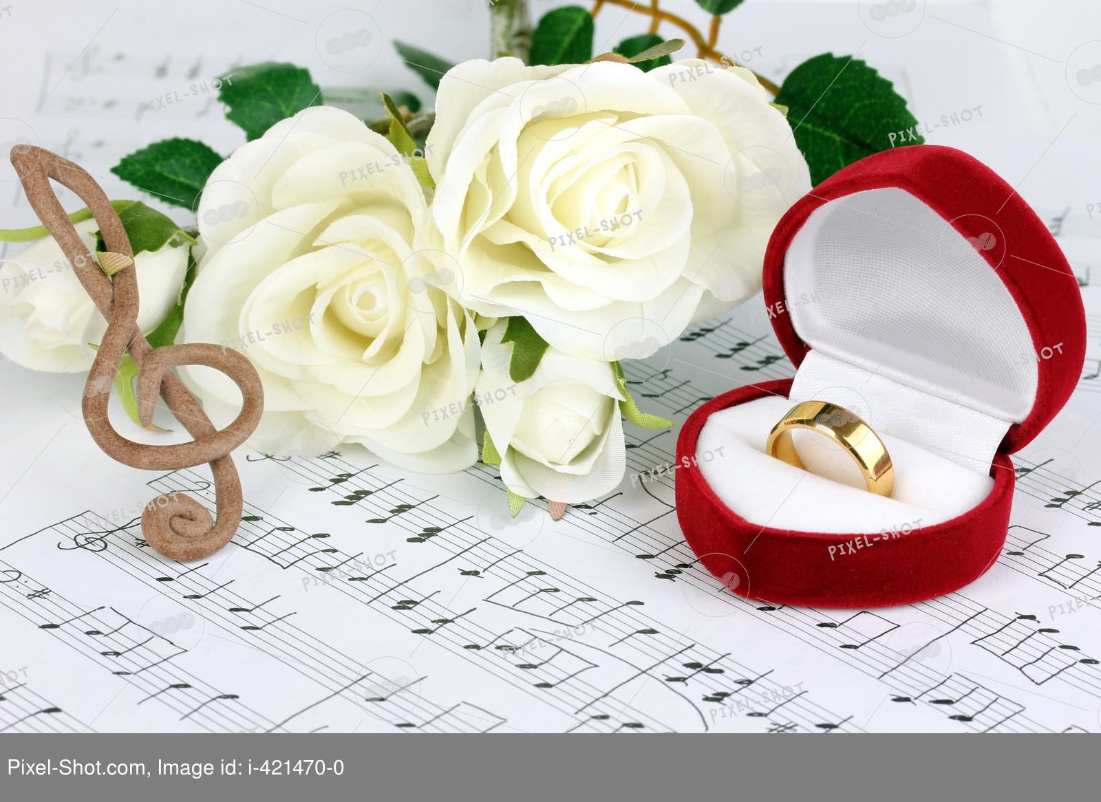 Музыка на свадьбу 2024. Кольца на свадьбу. Свадебные цветы с кольцами. Композиция с обручальными кольцами. Розы и обручальные кольца.