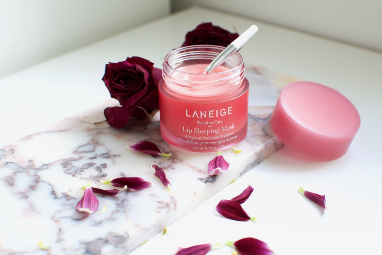 Маска для губ инфлюенс. Маска для губ Laneige Berry. Laneige маска для губ 20 г. Laneige ночная маска для губ Berry, 20 г. Laneige ночная маска для губ Lip sleeping Mask Grapefruit, 8гр.