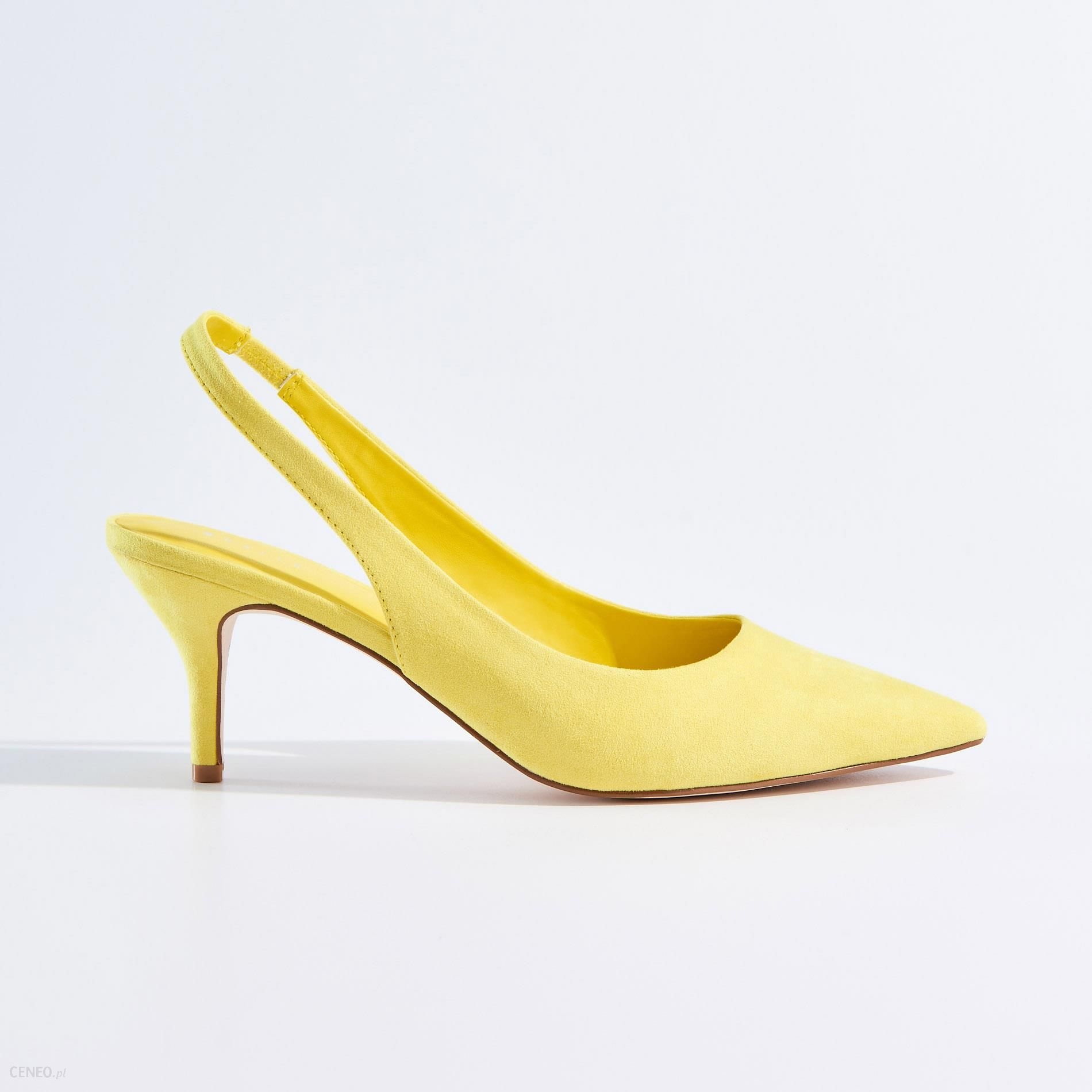 Туфли желтые купить. Желтые туфли Эконика. Желтые туфли Pollini. Валберис жёлтые туфли женские. Лодочки Эконика.