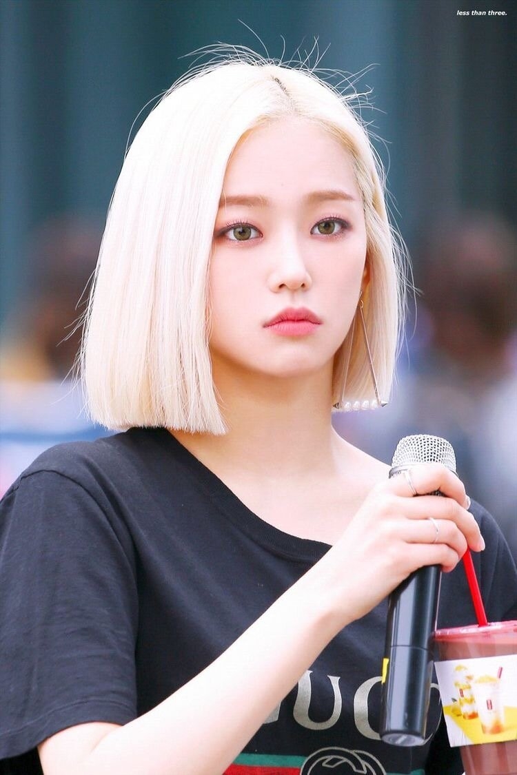 Jang Yeeun CLC блондинка