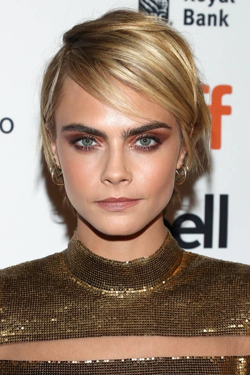 Cara Delevingne короткие волосы