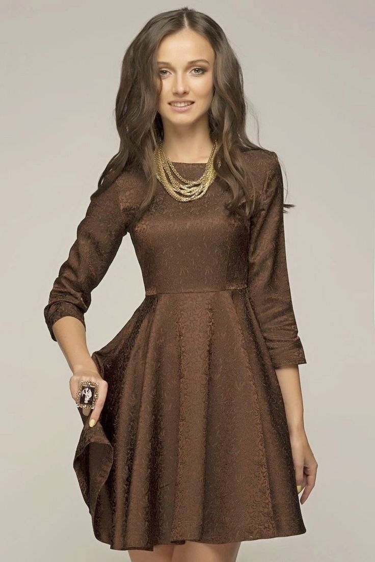 Платье коричнево-бежевое