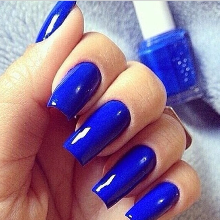 Синие квадратные ногти
