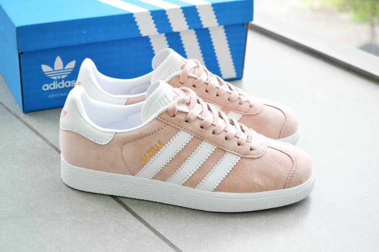 Кроссовки адидас женские. Adidas Gazelle женские. Адидас газели женские. Кроссовки адидас женские адики. Кроссы адидас газели женские.