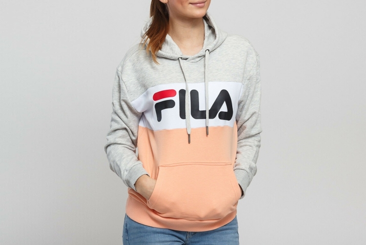 Худи курседа. Махровая толстовка Fila. Толстовка Фила коралловая. Fila Neo толстовка женская. Современная молодежь в худи Фила.