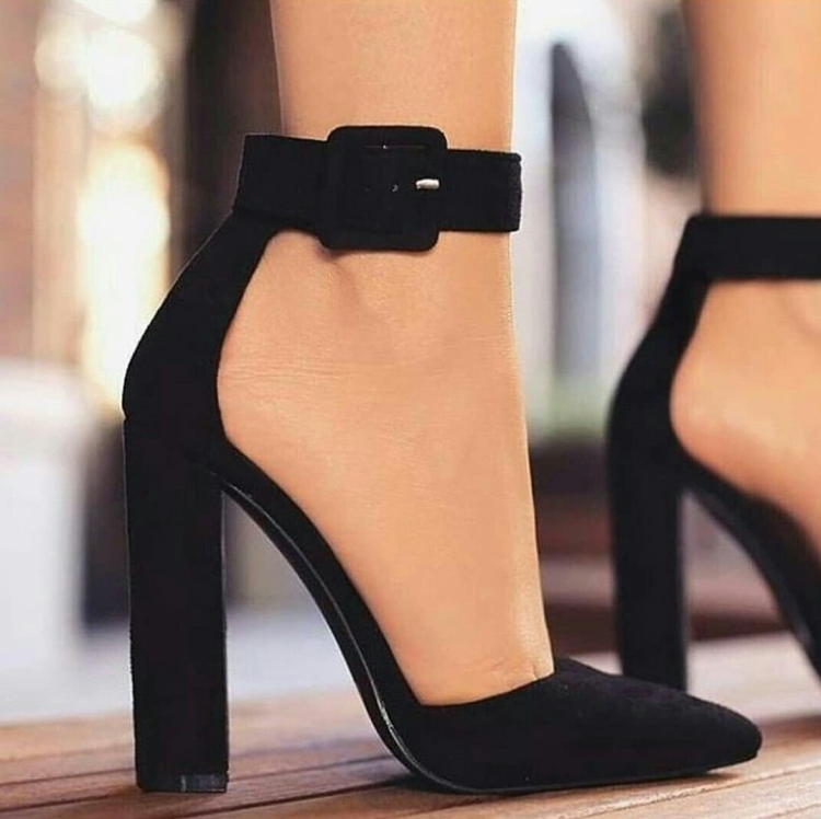 Чёрные туфли с завязками glamirous