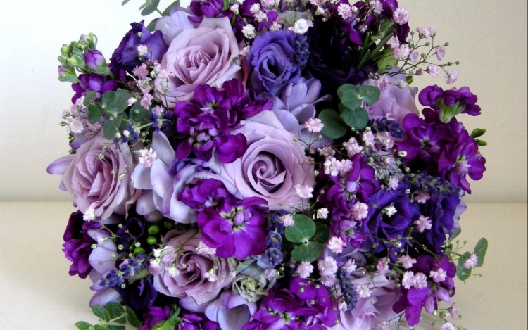 Свадебный букет фиолетовый