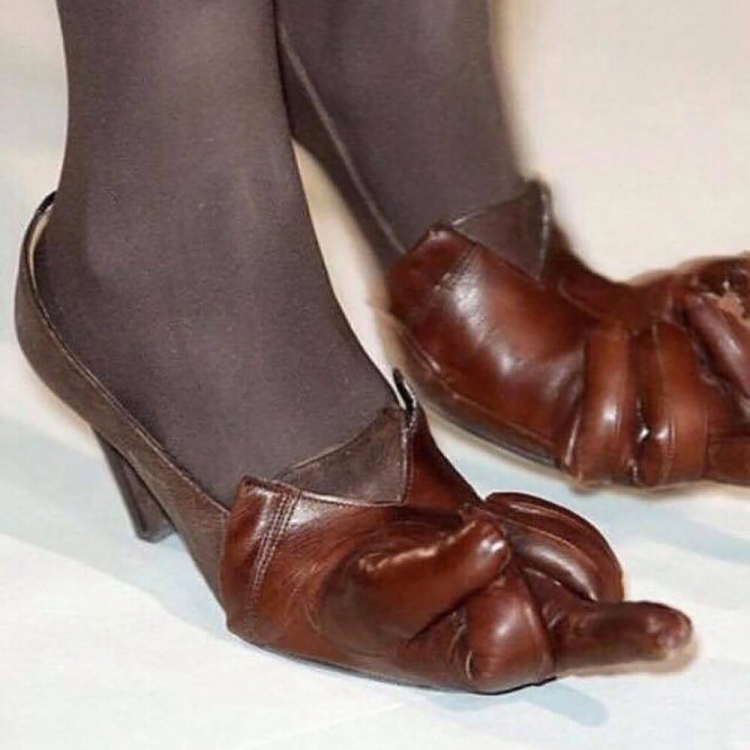 Уродливые ботинки