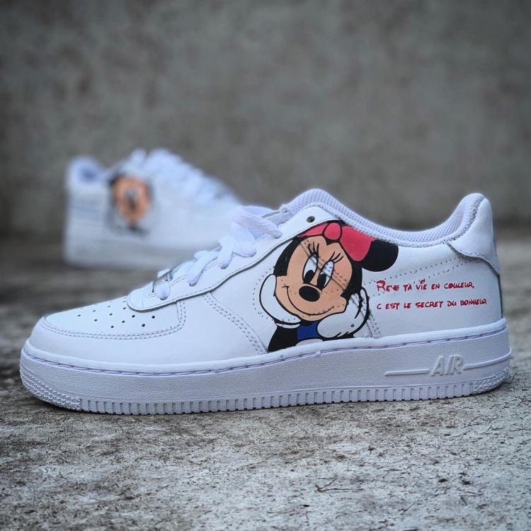 Adidas Disney кроссовки