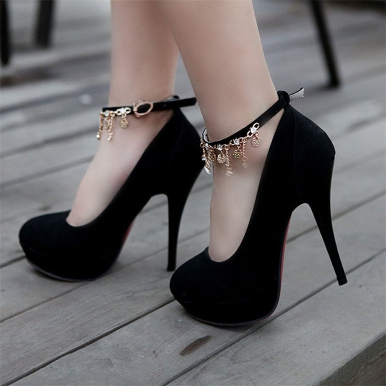 Очень красивые черные туфли