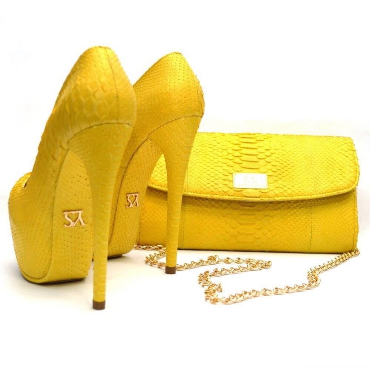 Красивые желтые туфельки
