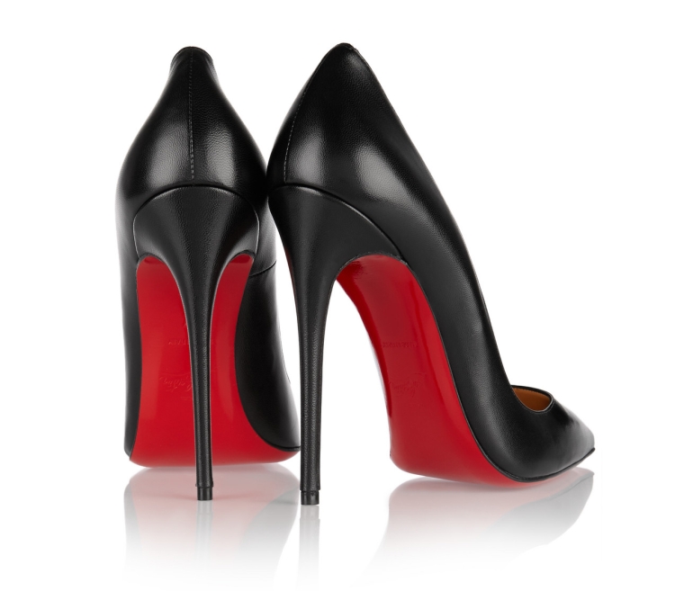 Черные лакированные туфли на шпильке с красной подошвой