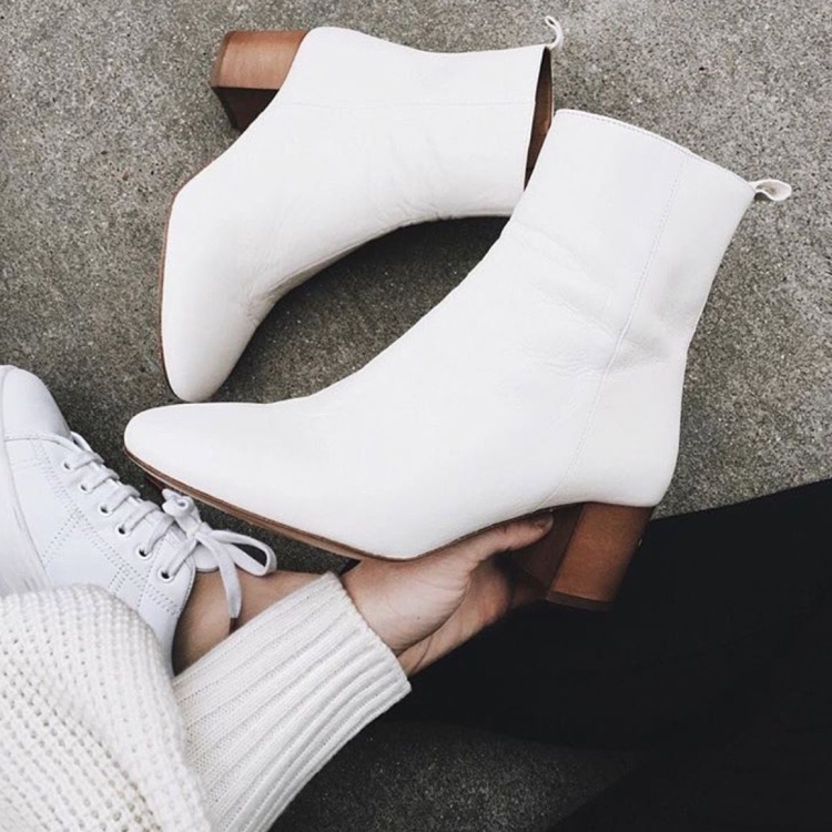 Модные белые ботинки тимберленд