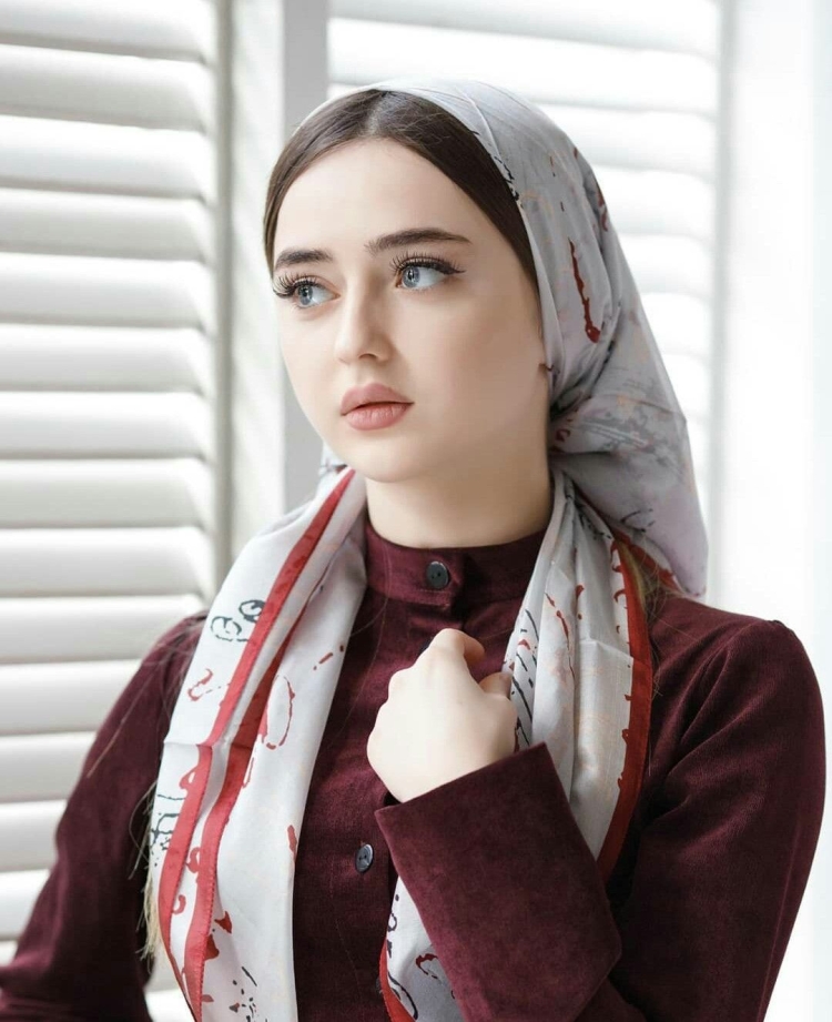 Чеченки Hadid hidjab